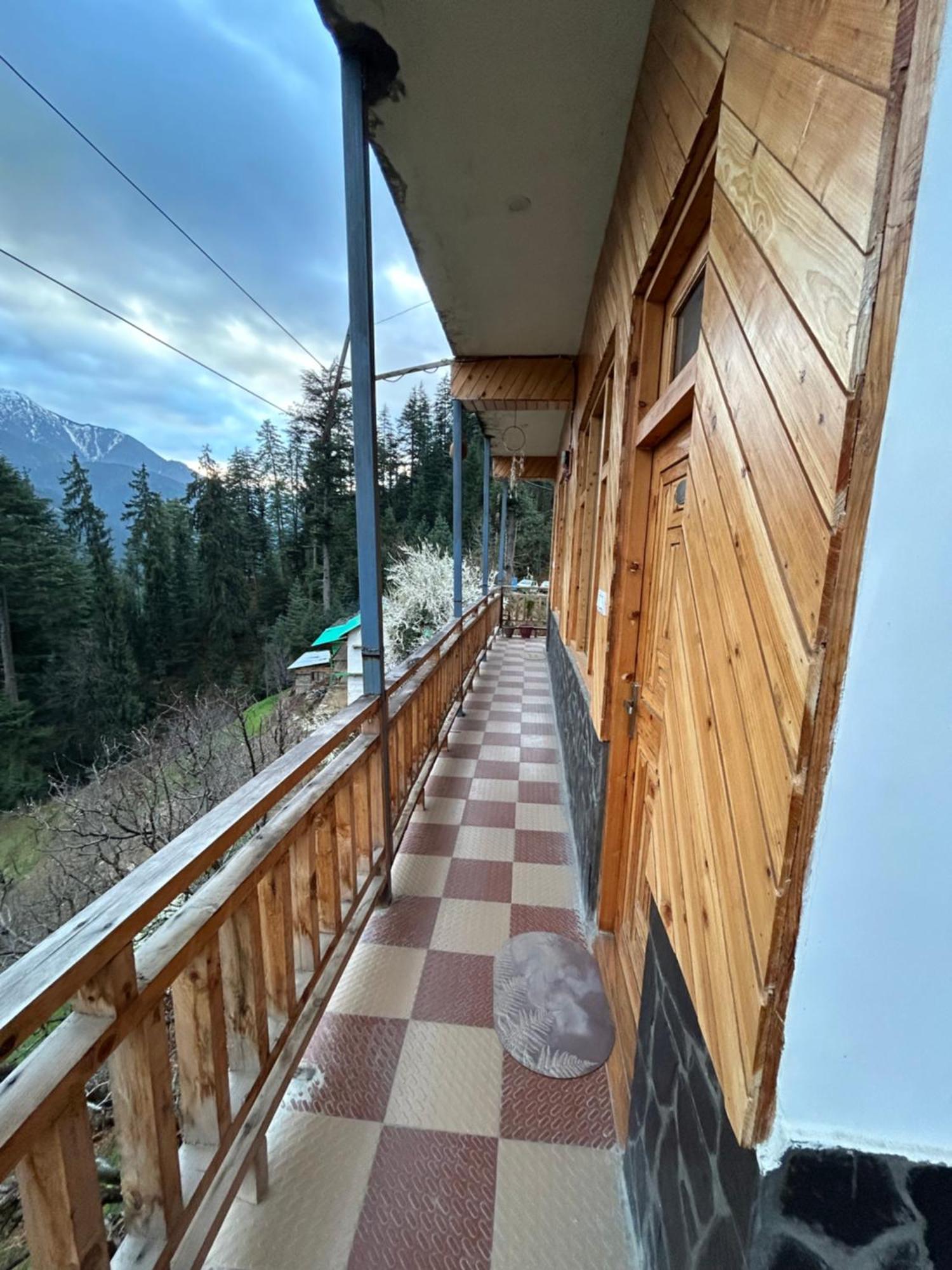 The Himalayan Sukoon Villa Near Jibhi Banjār Exterior foto
